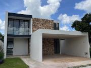 Casa en venta en privada con amenidades merida yucatan