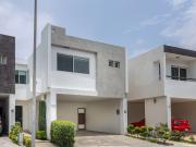 Casa en Venta en Privada con Amenidades, Riveras