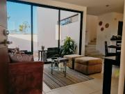 CASA EN VENTA EN PRIVADA CON HABITACION EN PLANTA BAJA,...
