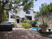 Casa en venta en privada con port?n electrico