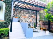 Casa en Venta en Privada de Bezares: Un Refugio de Lujo...