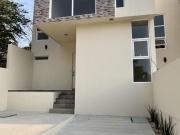 CASA EN VENTA EN PRIVADA DEL FRACCIONAMIENTO SABINES