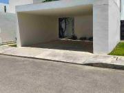 CASA EN VENTA EN PRIVADA EN CHOLUL