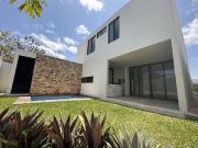 CASA EN VENTA EN PRIVADA EN EL NORTE DE MERIDA