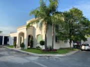 Casa en Venta en privada en El Uro, Monterrey