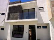Casa en Venta en Privada en Juriquilla, Querétaro