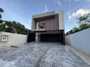 Casa en venta en Privada en la Zona Country Club