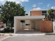 Casa en Venta en Privada en San Pedro Cholul, Dentro de...