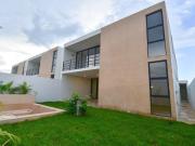 CASA EN VENTA EN PRIVADA EN TEMOZON NORTE