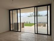 Casa en venta en privada en Temozón Norte