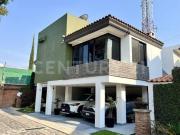 Casa en VENTA en privada exclusiva en Zavaleta, cerca de...