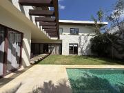 CASA EN VENTA EN PRIVADA MANANTIALES DE COCOYOLES, MÉRIDA