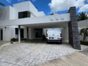 Casa en venta en Privada Marsella – Altabrisa, Mérida,...