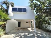 CASA EN VENTA EN PRIVADA MONTECRISTO MÉRIDA