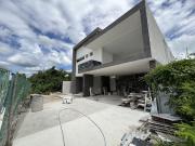 CASA EN VENTA EN PRIVADA NORTEMERIDA DE 4 HABITACIONES...