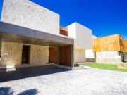 Casa en venta en Privada Oasis, Yucatán Country Club Casa en venta en Privada Oasis, Yucatán Country Club