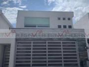 Casa en venta en Privada Pinos, Monterrey, Nuevo León