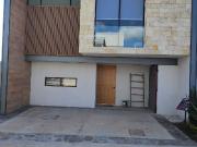 CASA EN VENTA EN PRIVADA POR VILLA MAGNA