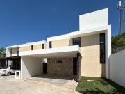 Casa en Venta en Privada Residencial en Cholul, Yucatán...