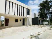 Casa en Venta en Privada Residencial en Tixcuytun,...