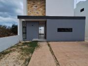Casa en venta en privada residencial en zona de Conkal