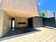 Casa en venta en Privada Soluna en Temozon Norte en...