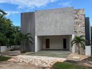 Casa en Venta en Privada TUMIN, Yucatan Country Club