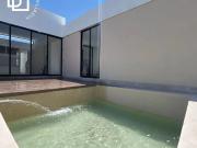 Casa en venta en privada una planta 3 recamaras, alberca...