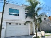 Casa en Venta en Privadas de Santa Catarina, Santa...