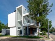 Casa en VENTA en PRIVANZA, Zona más exclusiva de SOLARES