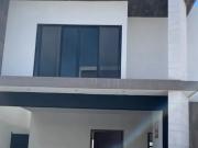 Casa en Venta en Privanzas del Campestre, Arteaga,...