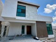 Casa en venta en Privanzas del Campestre, Arteaga,...