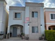 CASA EN VENTA EN PUENTE REAL SECCIÓN ANDALUCIA. CD....