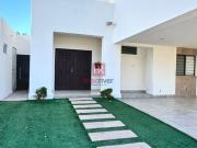 CASA EN VENTA EN PUENTE REAL SECCIÓN HISPANIA. CD....