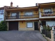 Casa en venta en Puente Viesgo. Casa de estilo montañés...