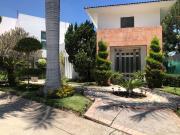 CASA EN VENTA EN PUERTA DE HIERRO