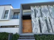 CASA EN VENTA EN PUERTA DEL BOSQUE