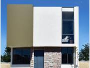 Casa en venta en Puerta Real, Altozano, modelo Nogal