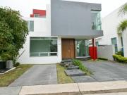 Casa en venta en Puertas del Tule