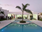 Casa en venta en Puerto Morelos de dos niveles en...