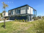 Casa en venta a la laguna Barrio Acacias Puertos