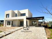 Casa en venta en Puertos Riberas con 3 dormitorios,...