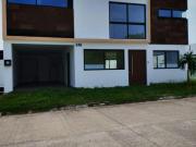 CASA EN VENTA EN PUNTA TIBURON