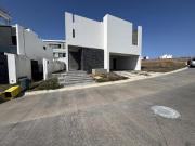 CASA EN VENTA EN PUNTA TIBURÓN