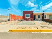 Casa en Venta en Punto Fijo Falcón 90 m2. 3 hab