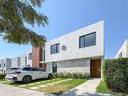 Casa en Venta en Querétaro | 2 o 3 Recámaras + Jardín...