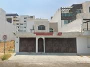 Casa en Venta EN QUERETARO COLINAS DEL CIMATARIO CON 4...