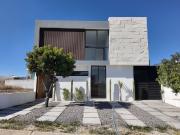 Casa en Venta en Querétaro de Arteaga. Grand Juriquilla