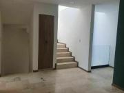 CASA EN VENTA EN QUERETARO EN EL REFUGIO 3 PISOS