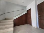 Casa con 231 m² superficie de terreno y 3 habitaciones...